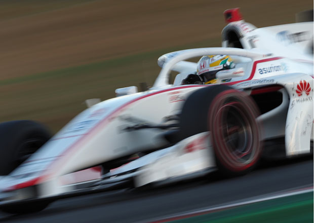 2020年12月11日～2020年12月25日　「レース写真家 大西 靖がOM-D E-M1Xで撮るSUPER FORMULA」